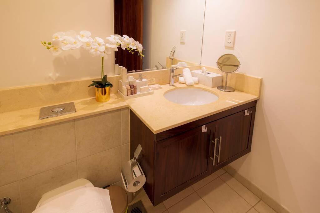 First Class 2Br With Full Burj Khalifa And Fountain View 迪拜 外观 照片